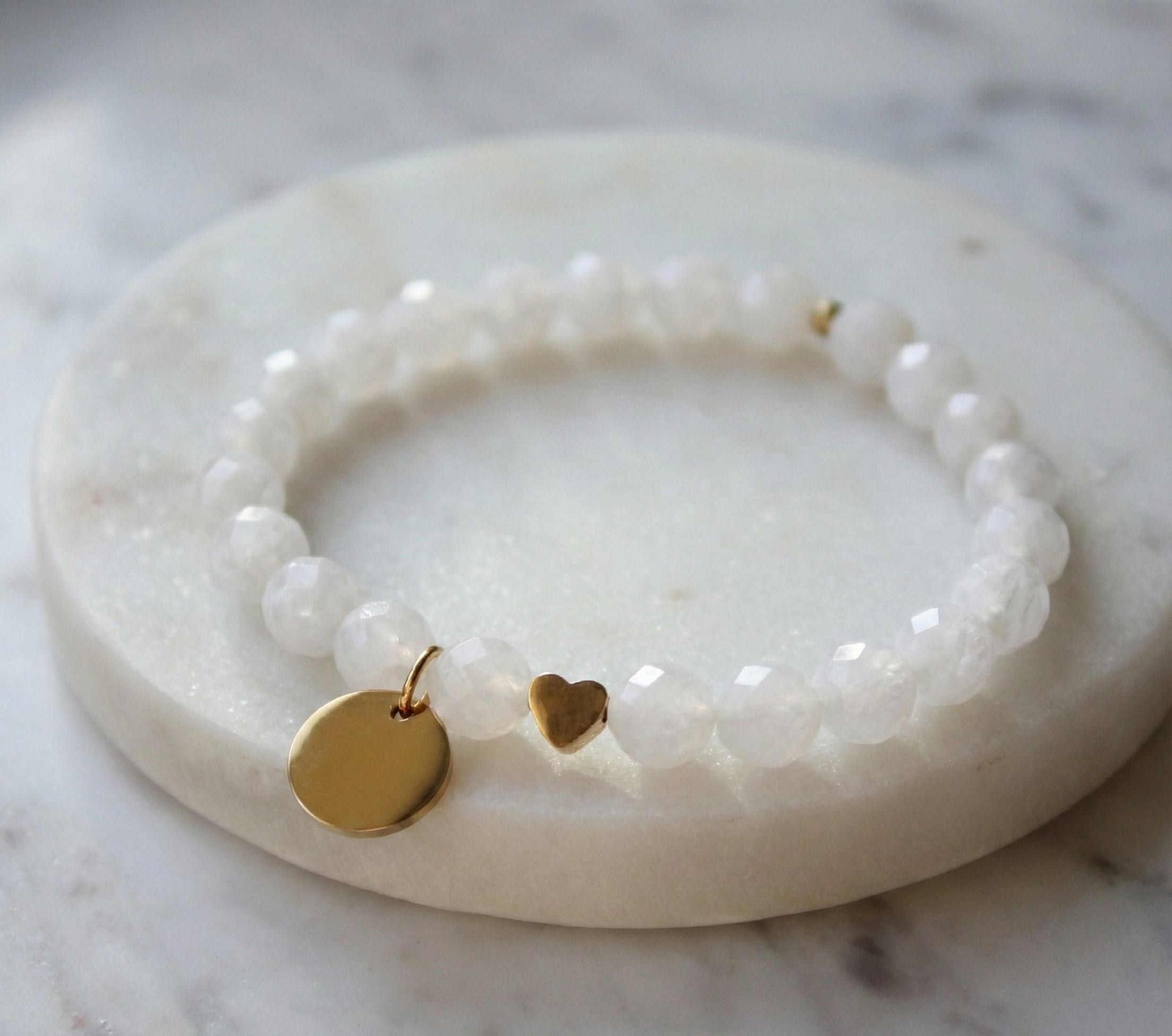 Bransoletka z sercem i zawieszką