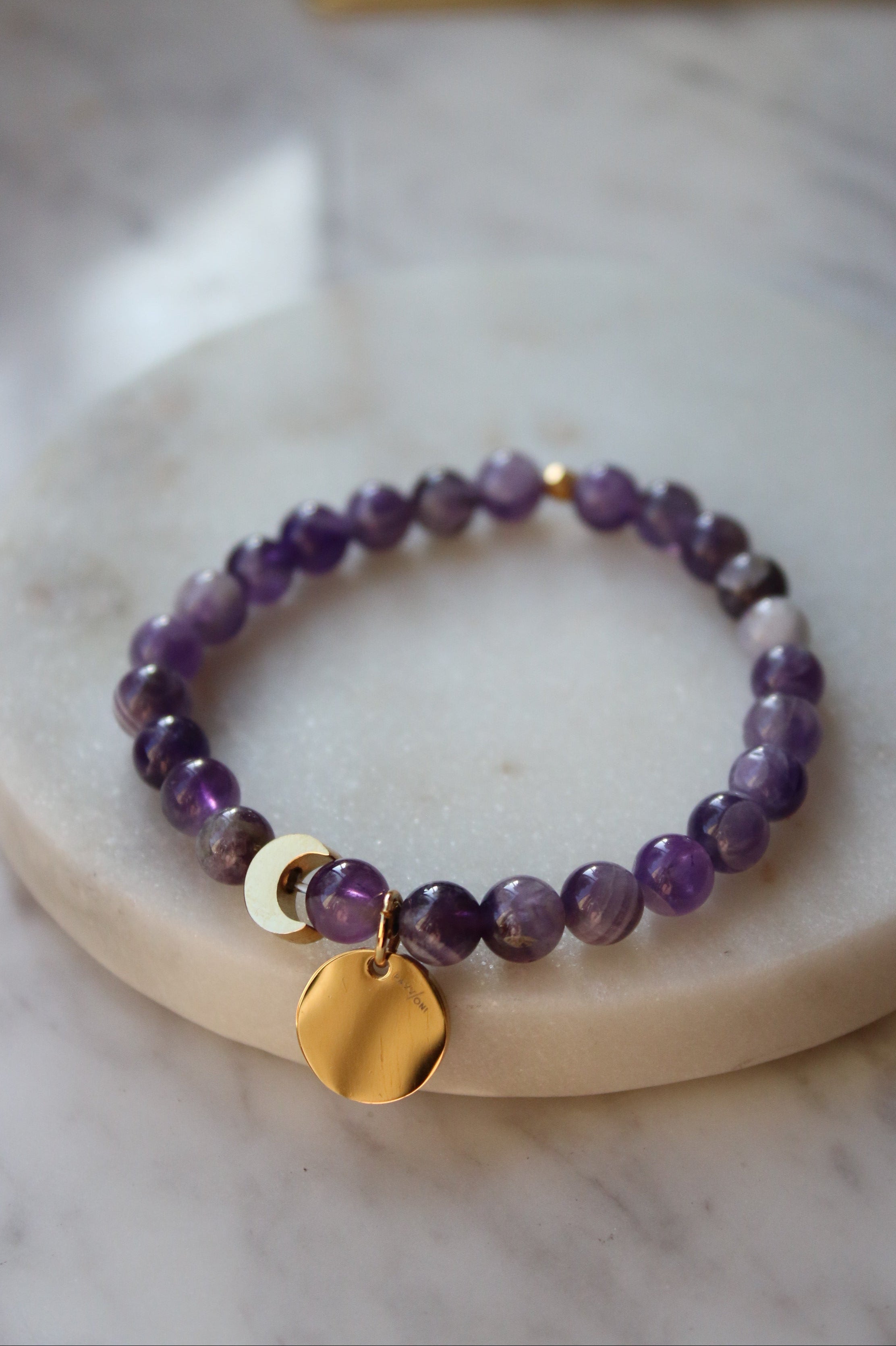 Bransoletka z księżycem i zawieszką - małe kamienie