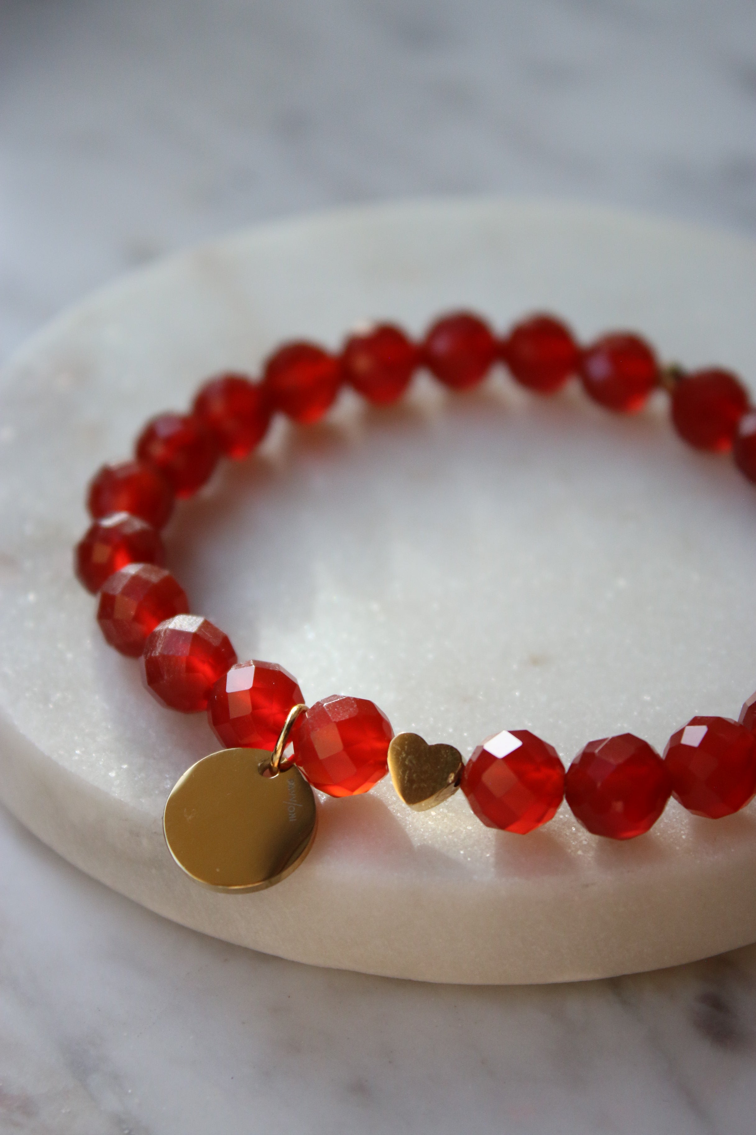 Bransoletka z sercem i zawieszką